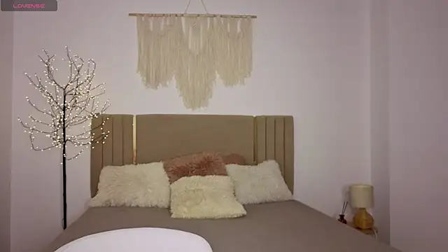 Magic bunnyy  online show from 07/11/26, 06:24