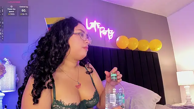 isaxcurves online show from 06/13/26, 08:07