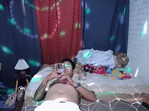 FleeCruz online show from 04/25/26, 04:37