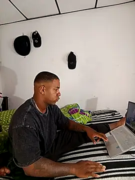 Snapshot of Hector-black chatting on 05/10/26, 03:54 Hector-black online show from 05/10/26, 03:54