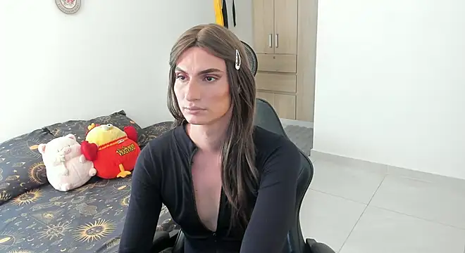  shantallskinny  online show from 05/18/26, 10:03