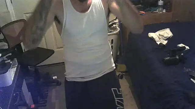 Snapshot of Johnny1991Blunt chatting on 05/27/26, 02:41 Johnny1991Blunt online show from 05/27/26, 02:41