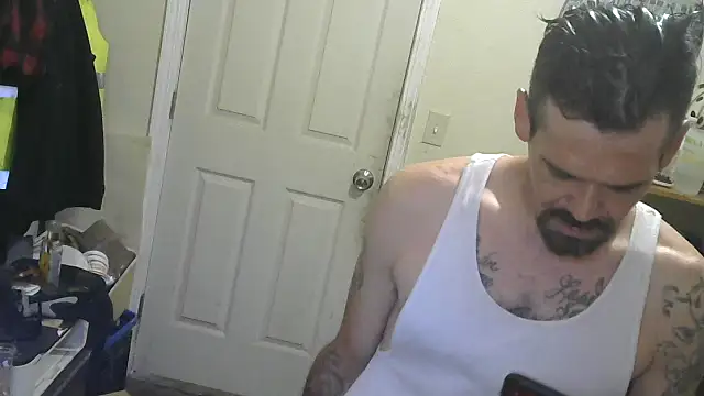 Snapshot of Johnny1991Blunt chatting on 05/27/26, 06:48 Johnny1991Blunt online show from 05/27/26, 06:48