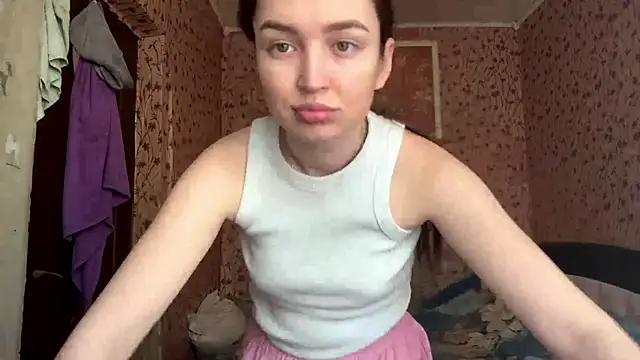 Snapshot of Chloooee chatting on 05/08/26, 10:19 Chloooee online show from 05/08/26, 10:19