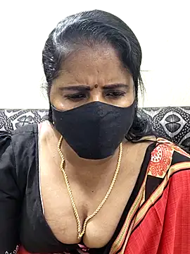 Snapshot of Sunitha-tamilponu chatting on 07/31/26, 03:53 Sunitha-tamilponu online show from 07/31/26, 03:53