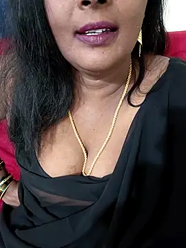Snapshot of Sunitha-tamilponu chatting on 06/01/26, 04:28 Sunitha-tamilponu online show from 06/01/26, 04:28