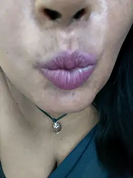 Snapshot of Sunitha-tamilponu chatting on 07/14/26, 02:05 Sunitha-tamilponu online show from 07/14/26, 02:05