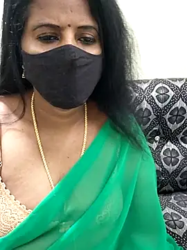 Snapshot of Sunitha-tamilponu chatting on 07/24/26, 03:52 Sunitha-tamilponu online show from 07/24/26, 03:52