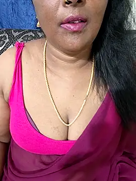 Snapshot of Sunitha-tamilponu chatting on 05/17/26, 05:35 Sunitha-tamilponu online show from 05/17/26, 05:35