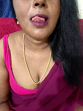 Snapshot of Sunitha-tamilponu chatting on 06/12/26, 03:21 Sunitha-tamilponu online show from 06/12/26, 03:21