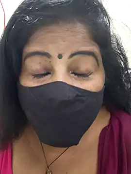 Snapshot of Sunitha-tamilponu chatting on 07/06/26, 01:01 Sunitha-tamilponu online show from 07/06/26, 01:01