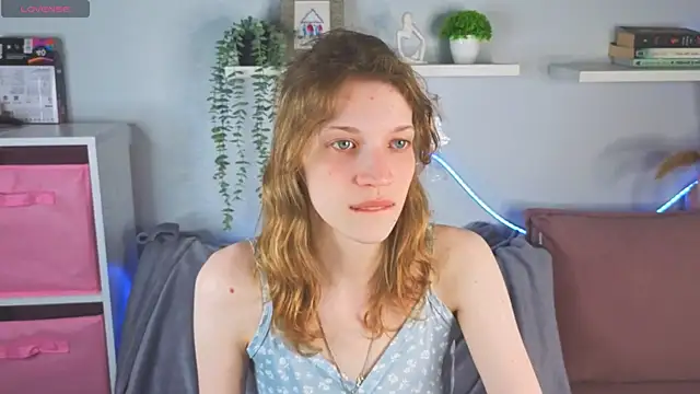 Emily Cartex online show from 05/17/26, 05:51
