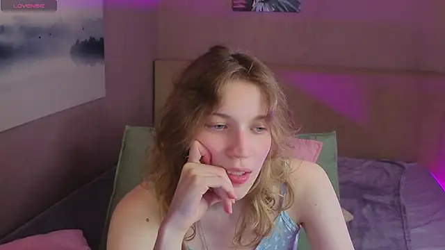 Emily Cartex online show from 07/06/26, 05:47