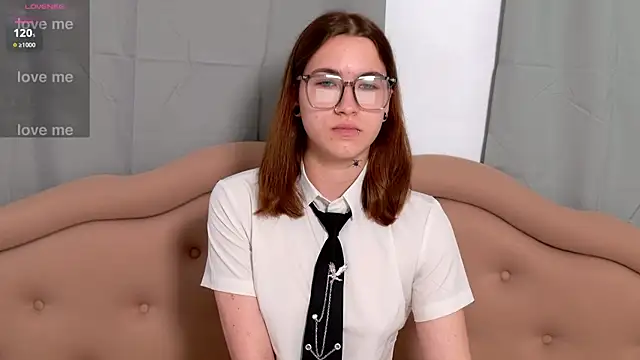 EvaAndLuna online show from 07/16/26, 12:07