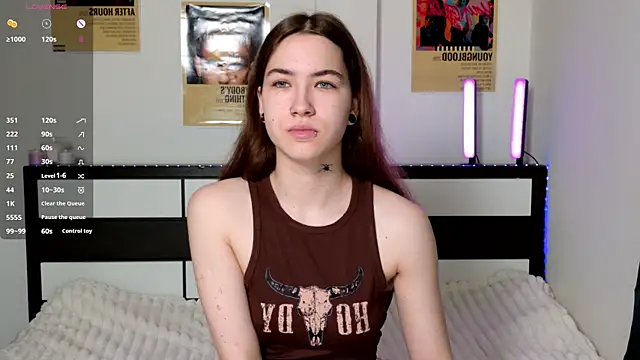 EvaAndLuna online show from 06/03/26, 11:09