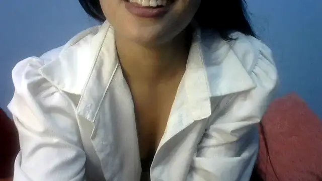 sharmeeli sima online show from 05/10/26, 07:12