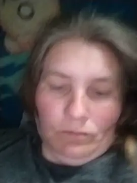 Snapshot of IrisMaris37 chatting on 05/16/26, 01:32 IrisMaris37 online show from 05/16/26, 01:32