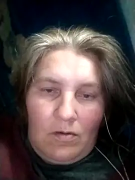 Snapshot of IrisMaris37 chatting on 06/14/26, 09:10 IrisMaris37 online show from 06/14/26, 09:10