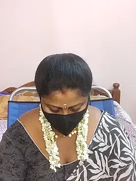 Snapshot of telugu_Geetha40 chatting on 05/07/26, 07:12 telugu Geetha40 online show from 05/07/26, 07:12