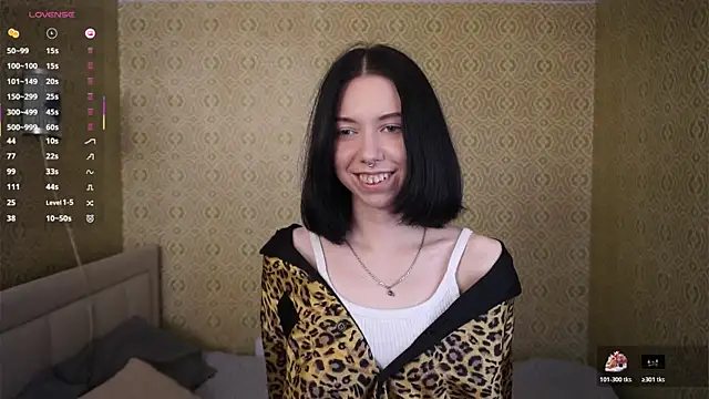 Miaisbeeach online show from 05/01/26, 07:24