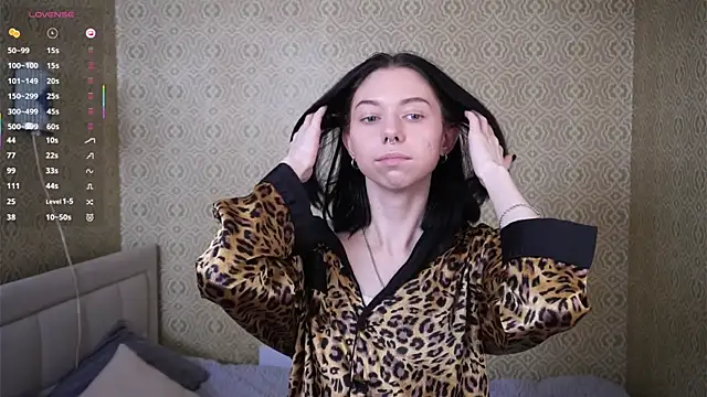 Miaisbeeach online show from 04/29/26, 08:51