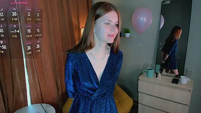 Snapshot of LeyaBloom chatting on 05/18/26, 10:31 LeyaBloom online show from 05/18/26, 10:31