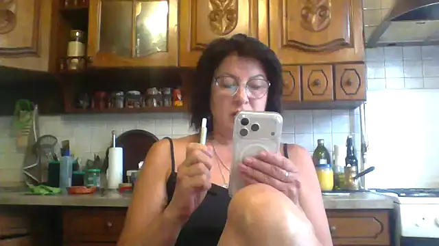 Snapshot of Fiona06 chatting on 05/25/26, 05:51 Fiona06 online show from 05/25/26, 05:51