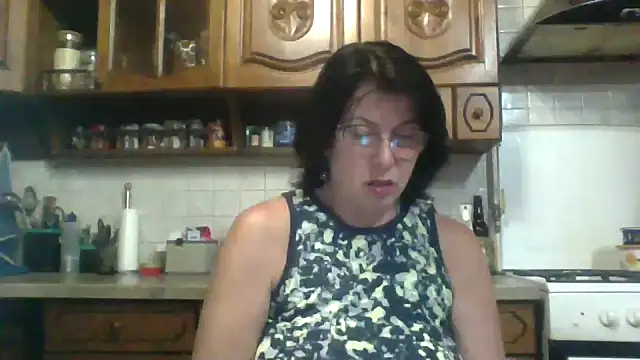 Snapshot of Fiona06 chatting on 05/19/26, 05:31 Fiona06 online show from 05/19/26, 05:31