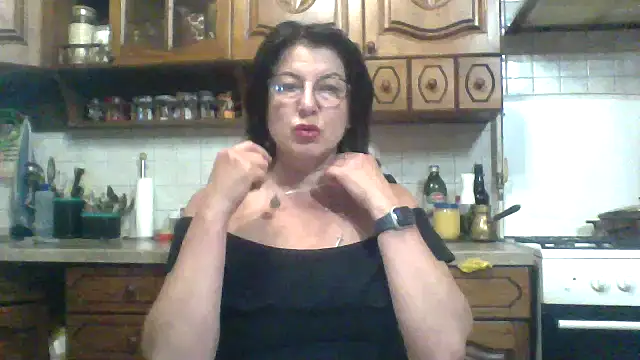 Snapshot of Fiona06 chatting on 05/20/26, 07:11 Fiona06 online show from 05/20/26, 07:11