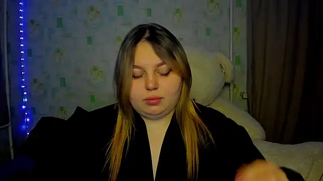 Snapshot of LillyHaigh chatting on 05/06/26, 01:09 LillyHaigh online show from 05/06/26, 01:09