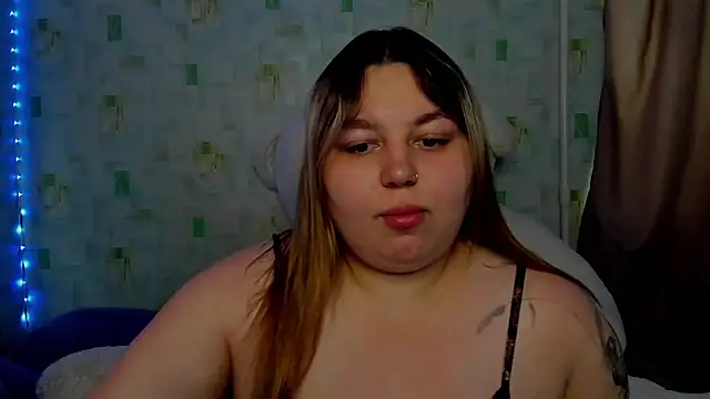 Snapshot of LillyHaigh chatting on 06/17/26, 12:04 LillyHaigh online show from 06/17/26, 12:04