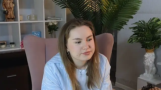 StaciaCarotenuto online show from 04/26/26, 09:39