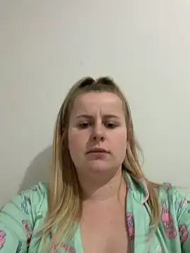 taylor-b online show from 05/06/26, 04:44