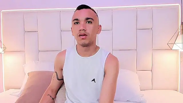AndresSolorzano1 online show from 05/07/26, 11:35