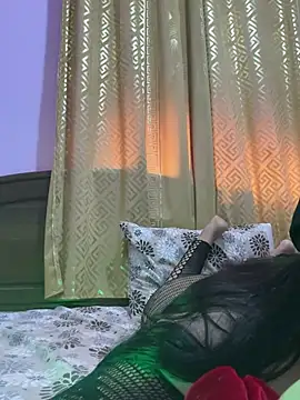 QueenRima99 online show from 05/17/26, 12:49