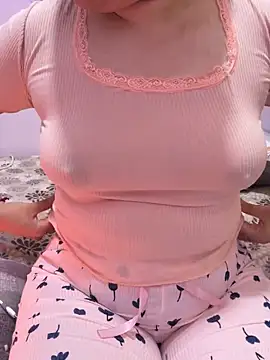 QueenRima99 online show from 06/04/26, 12:48