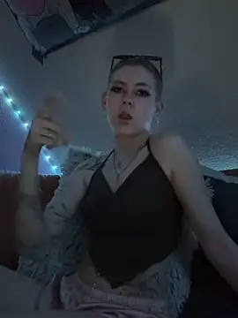 Lina-420 online show from 05/30/26, 08:14
