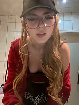 Lina-420 online show from 05/03/26, 08:34