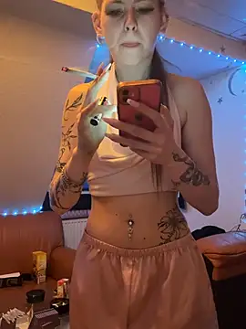 Lina-420 online show from 05/31/26, 07:47