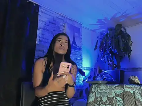 BeautyCatalella1 online show from 05/17/26, 04:12