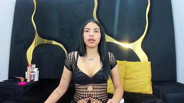 AuroraHoney32 online show from 05/30/26, 09:20