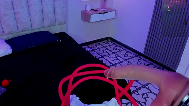 brunette zoe online show from 07/28/26, 12:45