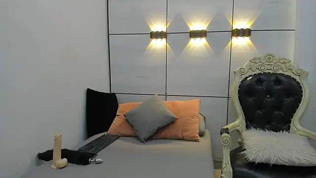 Daphne Leia online show from 05/02/26, 07:30