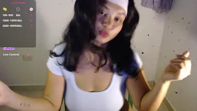 Lily     online show from 05/02/26, 01:00