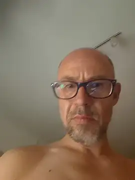 raphaelue online show from 06/06/26, 10:04