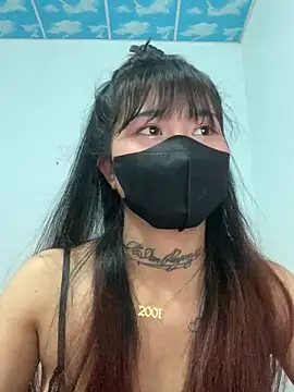 Lilyy18 online show from 04/30/26, 01:07