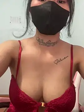 Lilyy18 online show from 05/11/26, 07:10