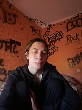 Laurie Corny online show from 04/27/26, 10:13