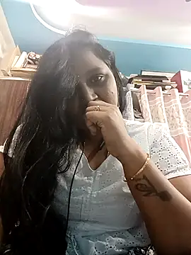 varshatelugu123 online show from 04/26/26, 12:24