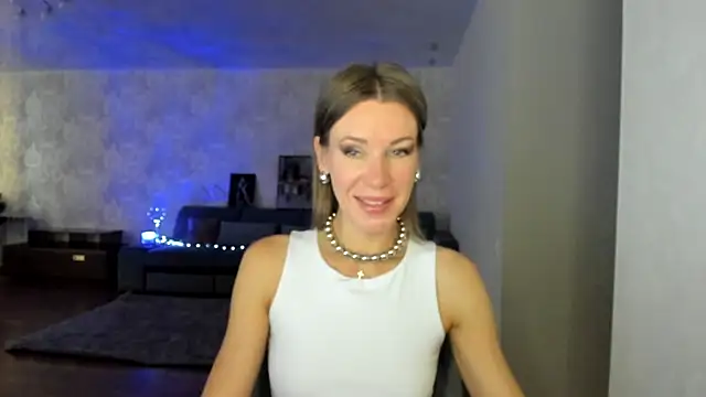 Snapshot of miababemi09 chatting on 07/06/26, 04:30 miababemi09 online show from 07/06/26, 04:30